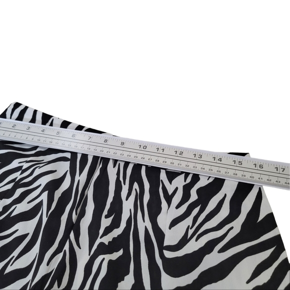 Shein zebra strip halter neck top with matching high waist flair leg pants USL/M - Picture 7 of 10